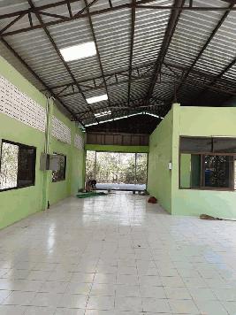 ให้เช่าโกดัง ต.วัดแค อ.นครชัยศรี จ.นครปฐม เนื้อที่ 1ไร่ บริเวณรอบนอกอาคารกว้างขวางและปลอดภัย จอดรถได้มากกว่า 20 คัน